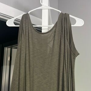 Maurice’s green sleeveless dress